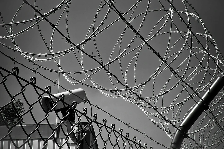 DMZ jako bezpieczna strefa między IT a OT